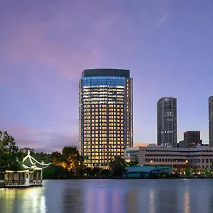 Hualuxe Changfeng Park Hotel